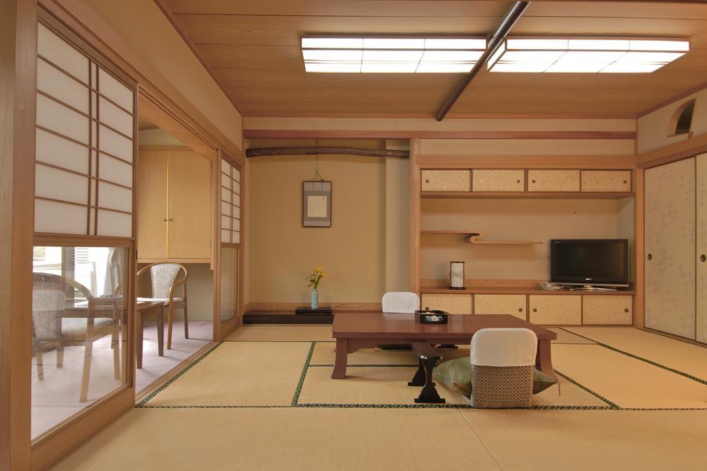 Hotel Tokiwa Yamaguchi Habitación foto