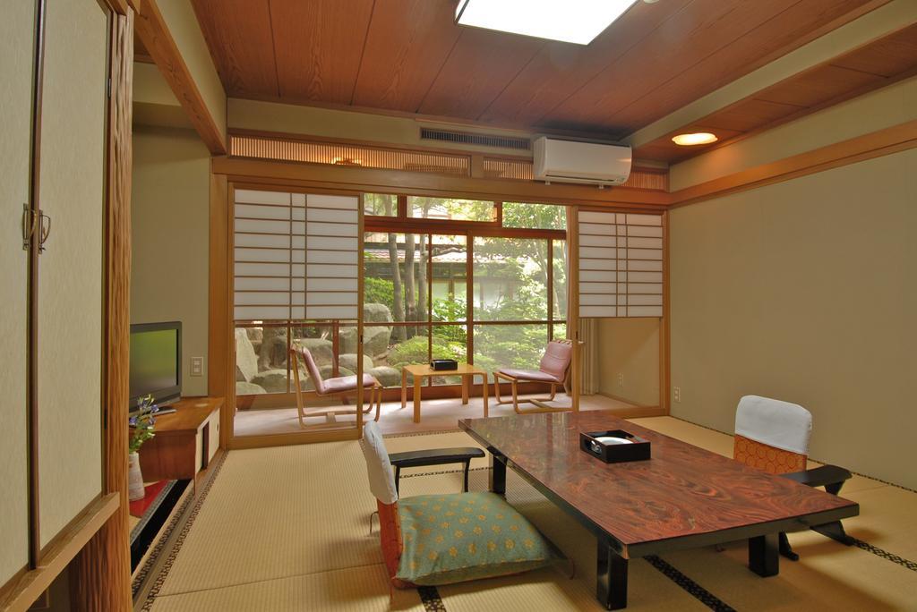 Hotel Tokiwa Yamaguchi Habitación foto